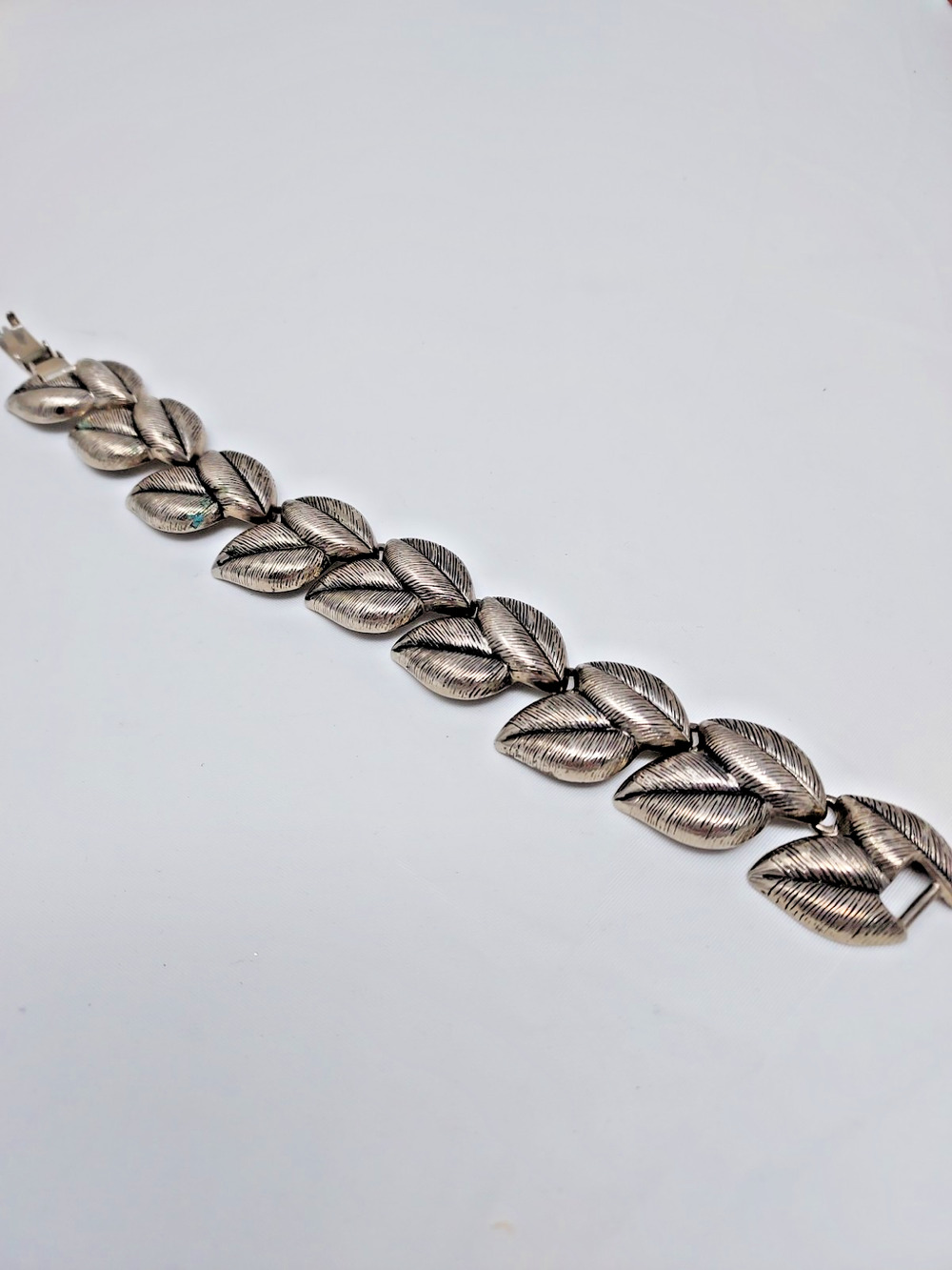 Vintage Aged Silver Tone Bracelet Textured Puffy Leaves 7.5" MCM Retro